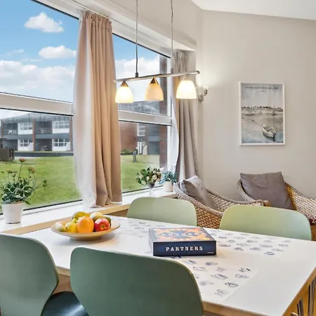 Apartment Bad, Lejl, 11 *